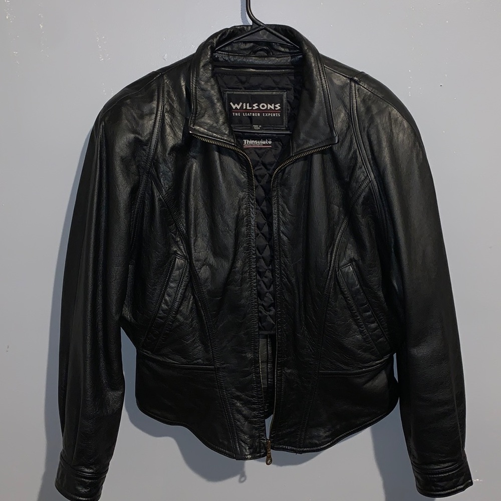 Vintage gently used Wilsons Leather Womens Motorcycle Jacket.AMAZING CONDITION!!